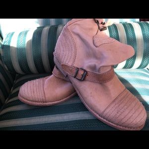 Catarina All natural all leather boot.